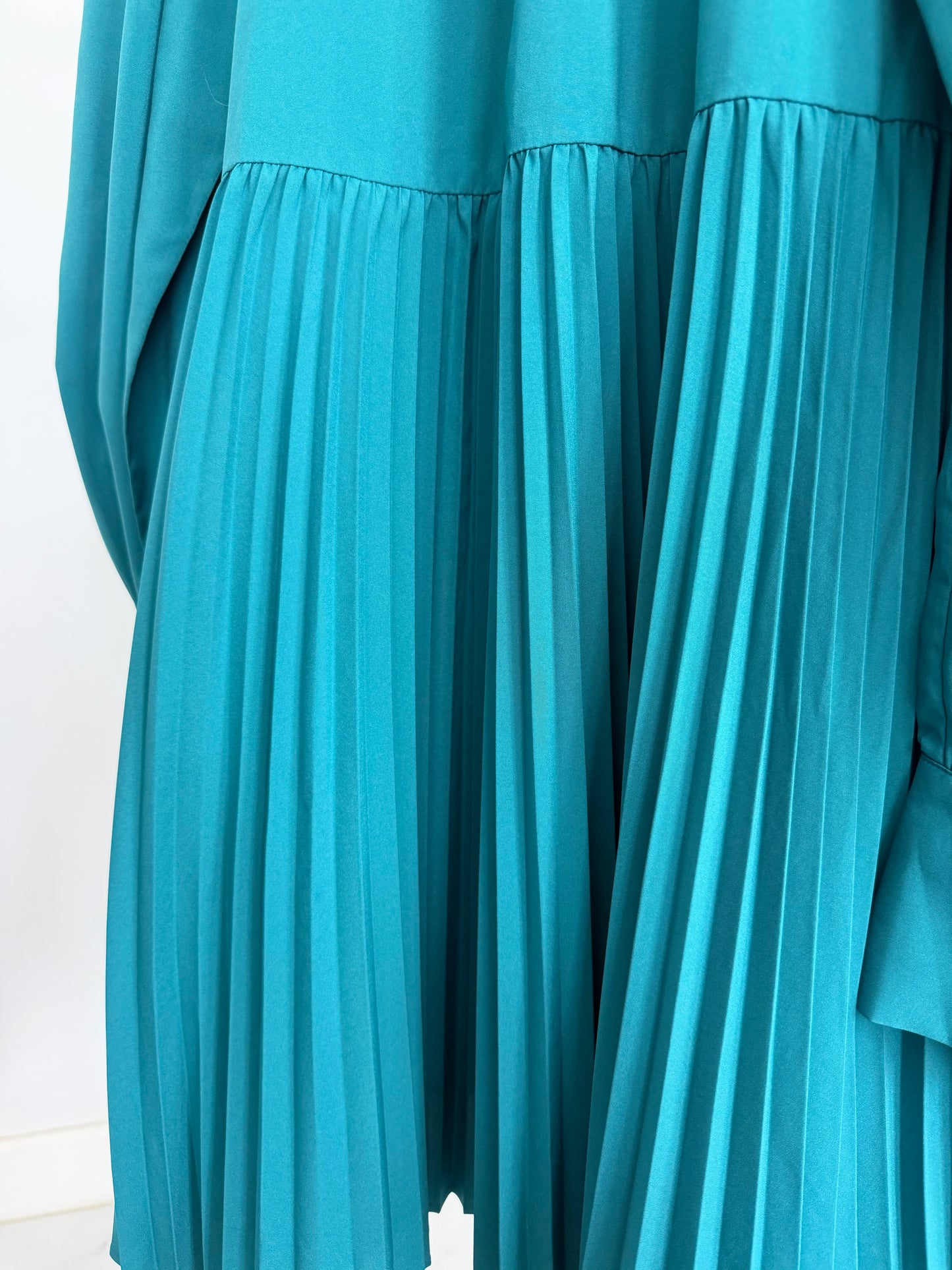 RIENDA Open Shoulder Dress