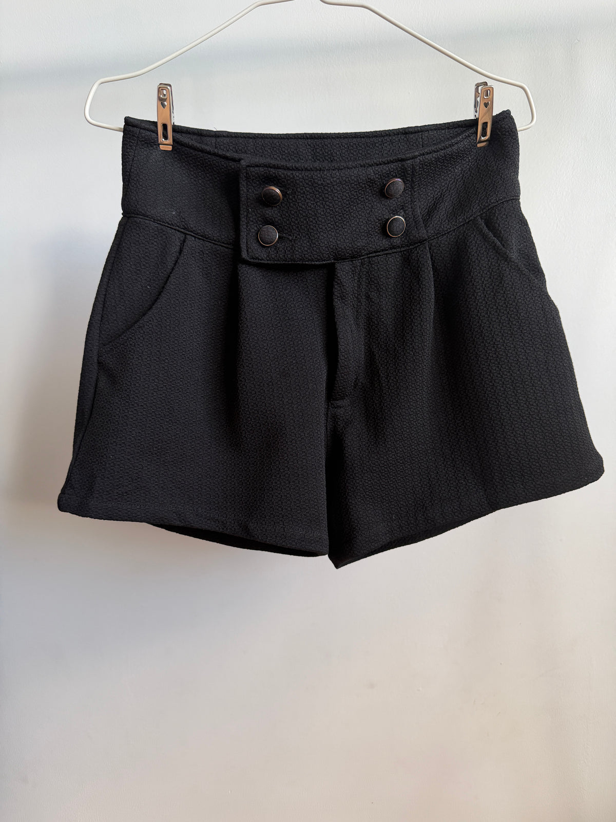 INGNI Black High-Waisted Textured Shorts With Buttons